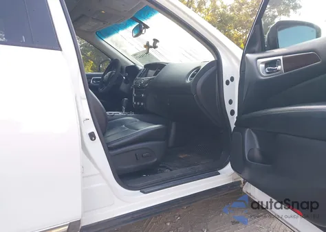 2014 Nissan Pathfinder S/Sv/Sl/Platinum z USA, uszkodzony, nr VIN 5N1AR2MM5EC693801